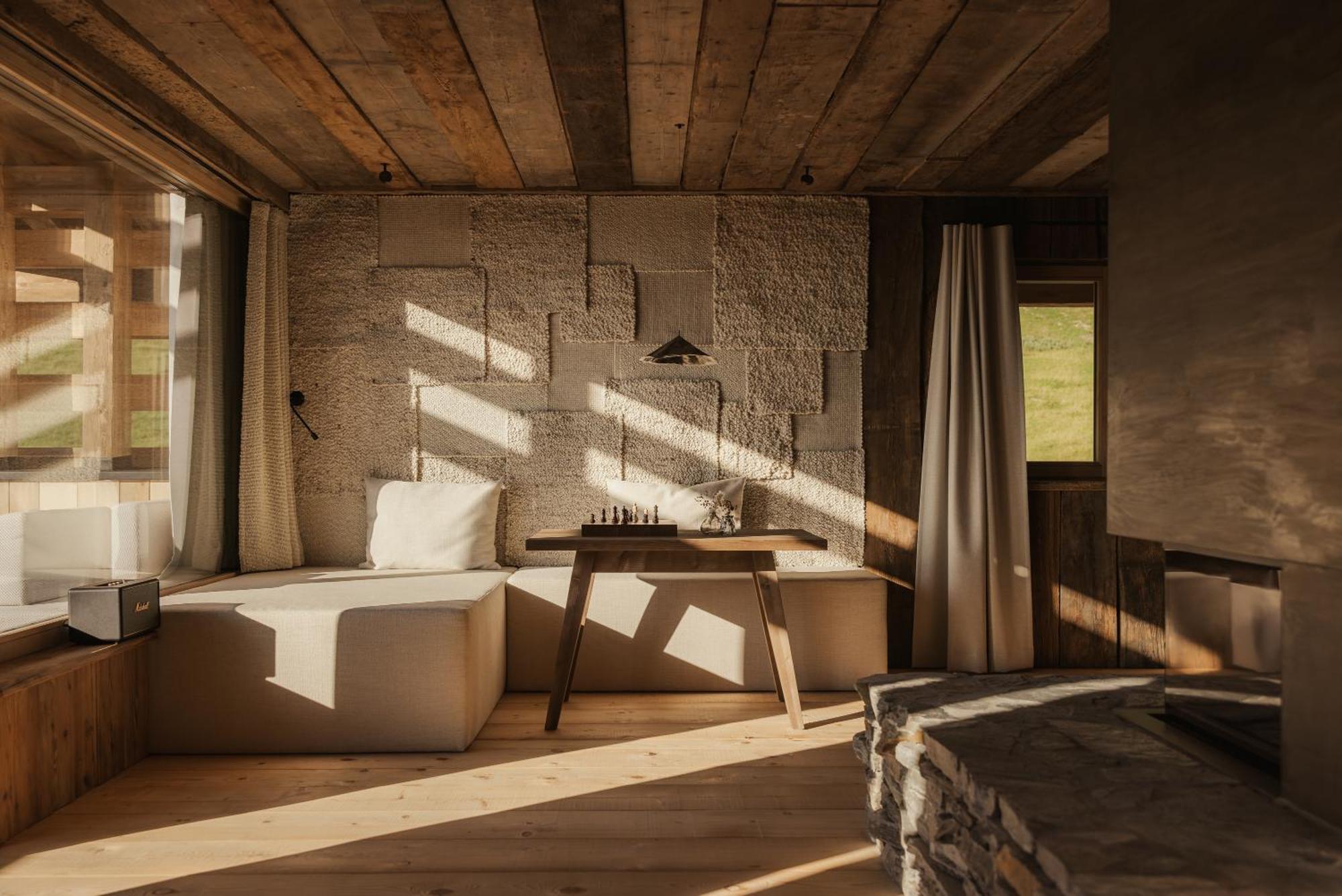 Eriro Hotel Ehrwald Buitenkant foto