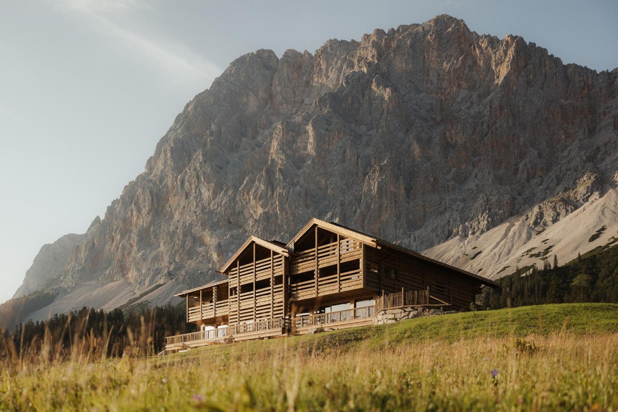 Eriro Hotel Ehrwald Buitenkant foto